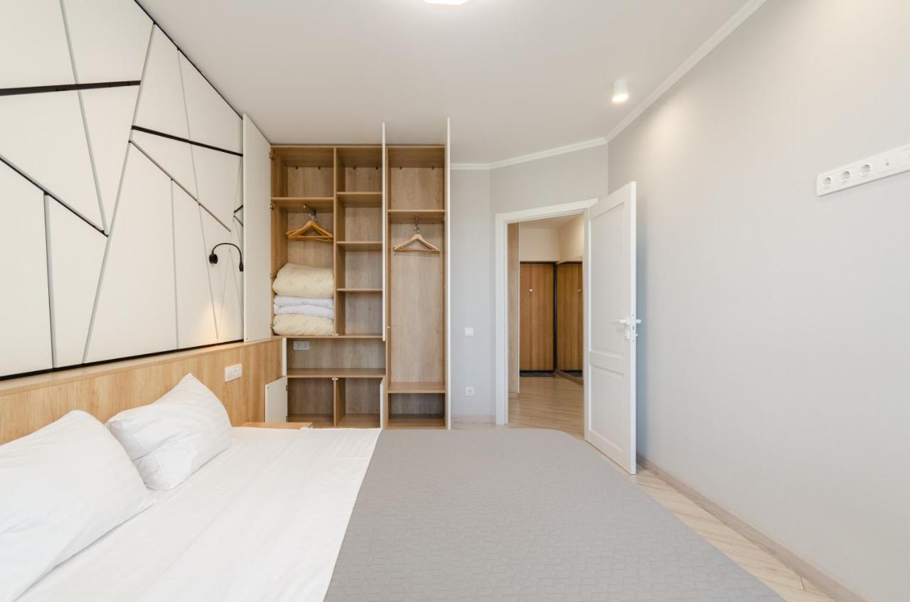 Petrovdom 41B-59B-90B-77B Stunning City View Apartments At Rc Kvartet, Central Railway Station كييف المظهر الخارجي الصورة