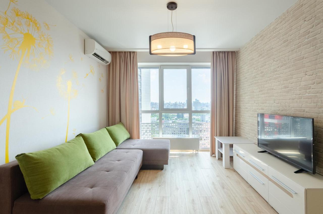 Petrovdom 41B-59B-90B-77B Stunning City View Apartments At Rc Kvartet, Central Railway Station كييف المظهر الخارجي الصورة