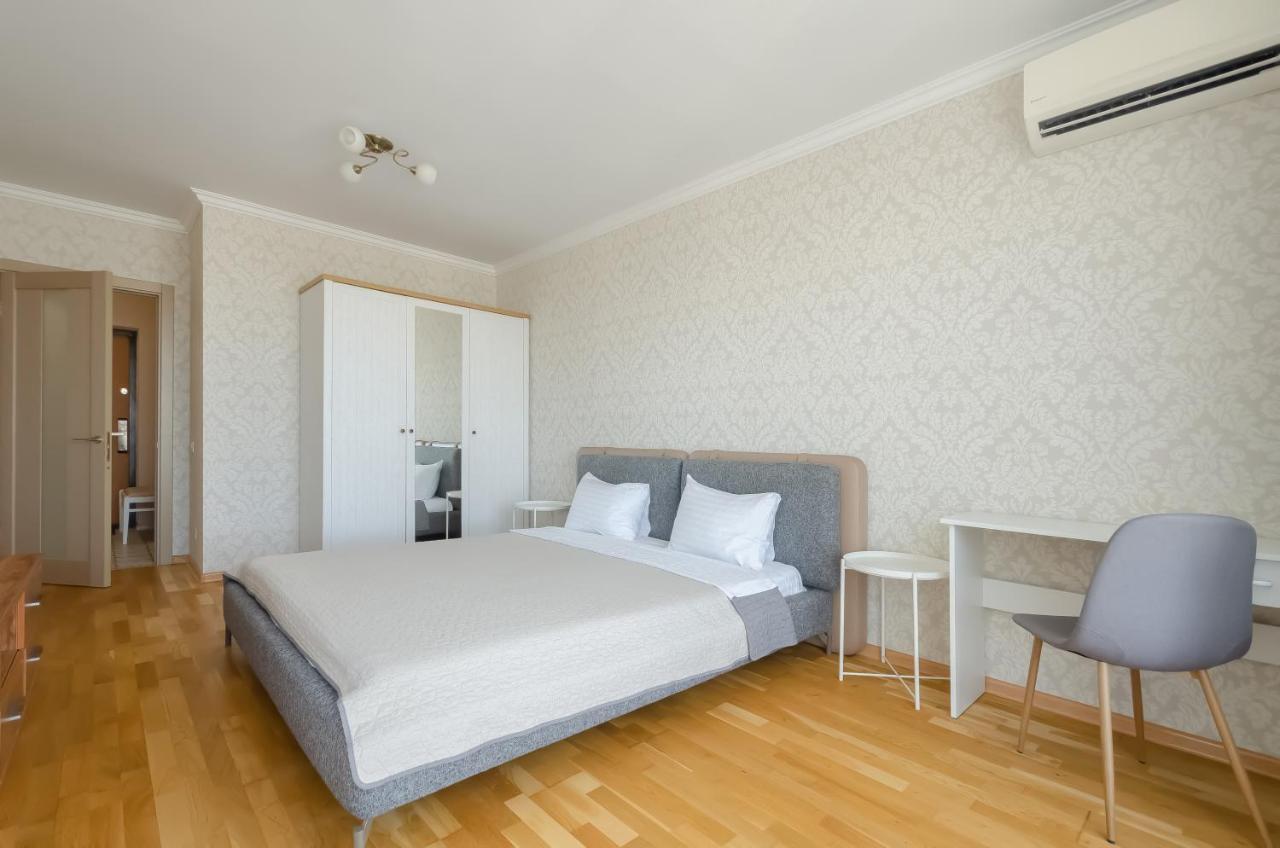 Petrovdom 41B-59B-90B-77B Stunning City View Apartments At Rc Kvartet, Central Railway Station كييف المظهر الخارجي الصورة