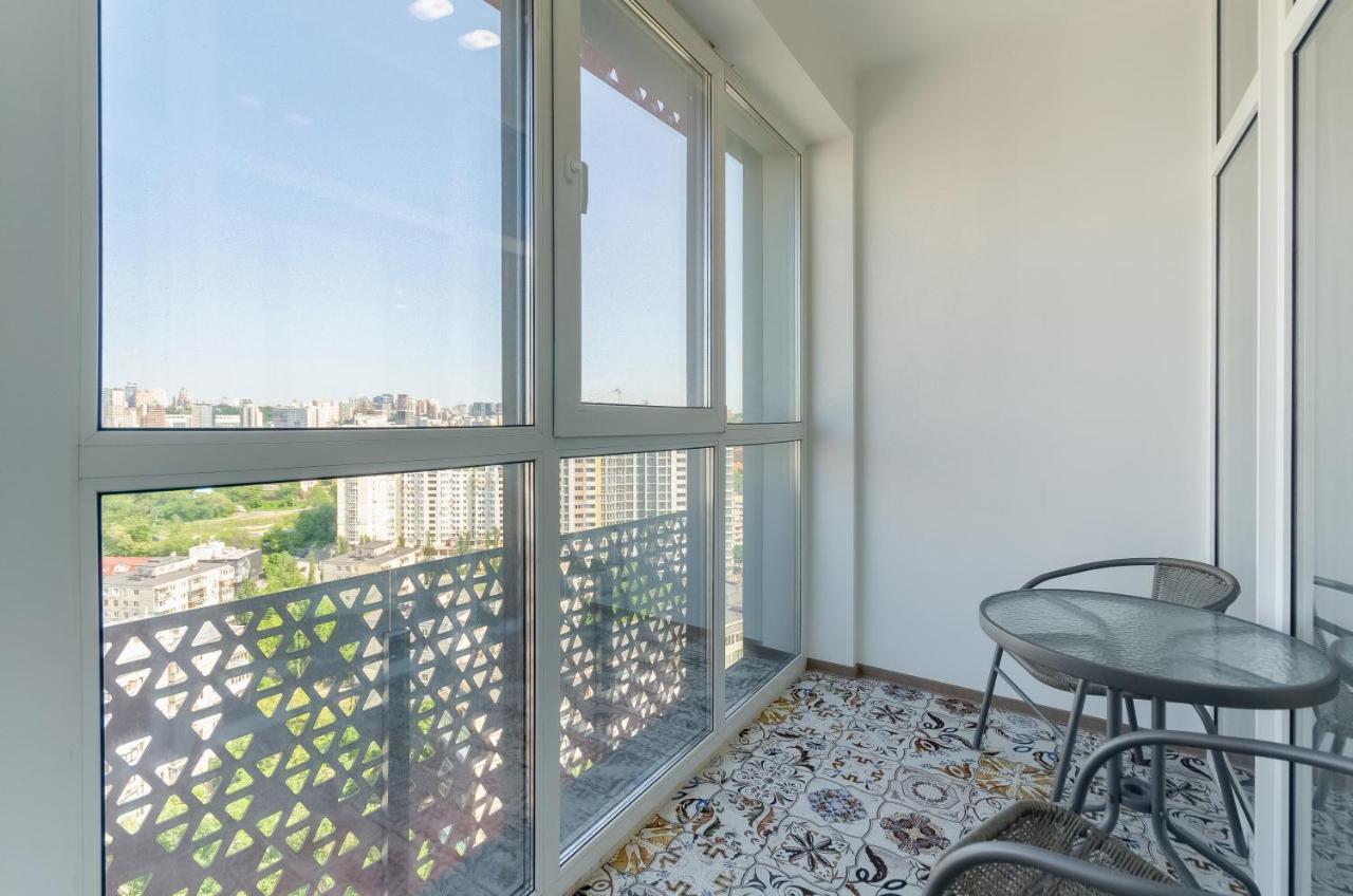 Petrovdom 41B-59B-90B-77B Stunning City View Apartments At Rc Kvartet, Central Railway Station كييف المظهر الخارجي الصورة